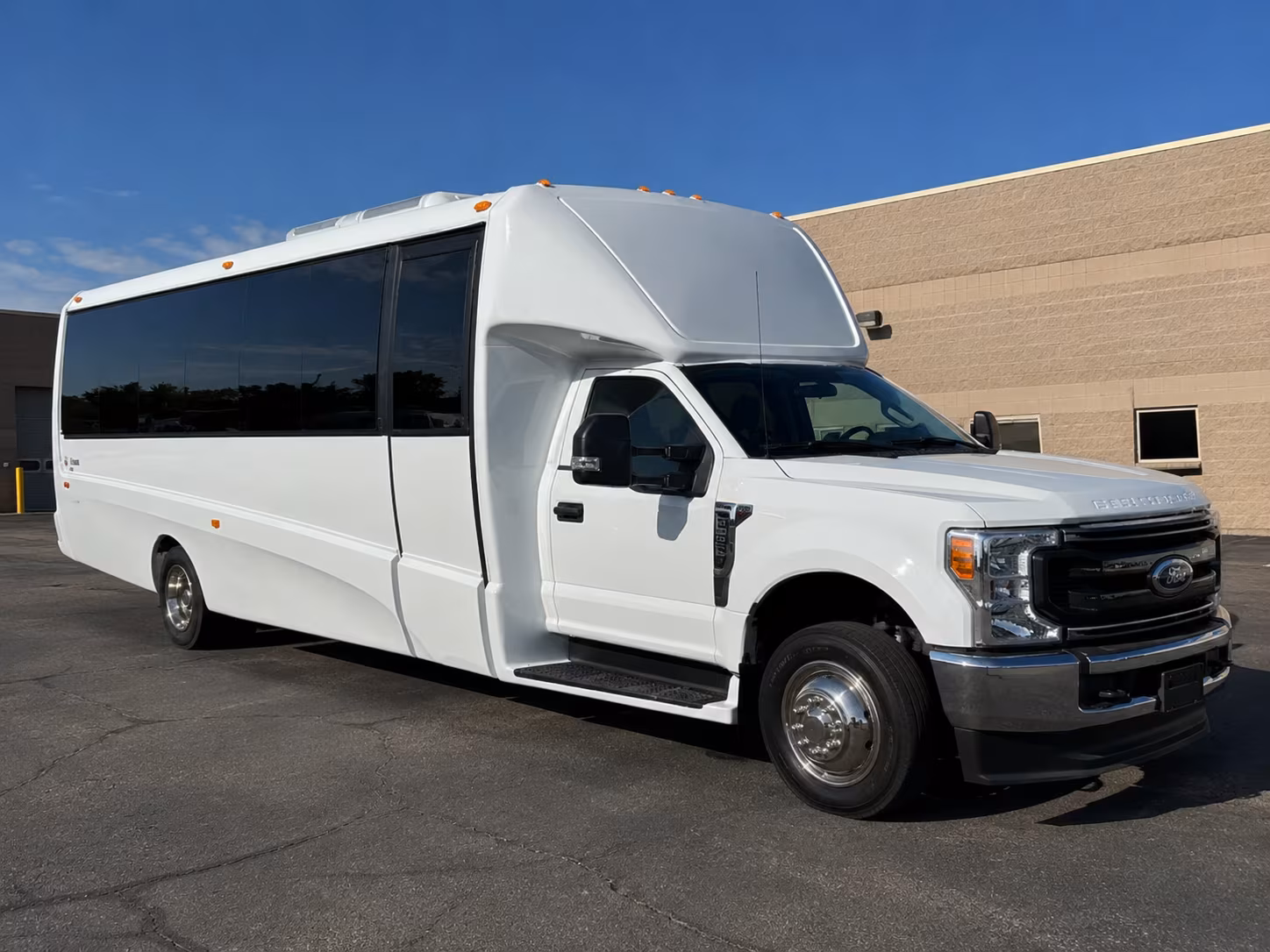 downey private shuttles for downey winery tour groups