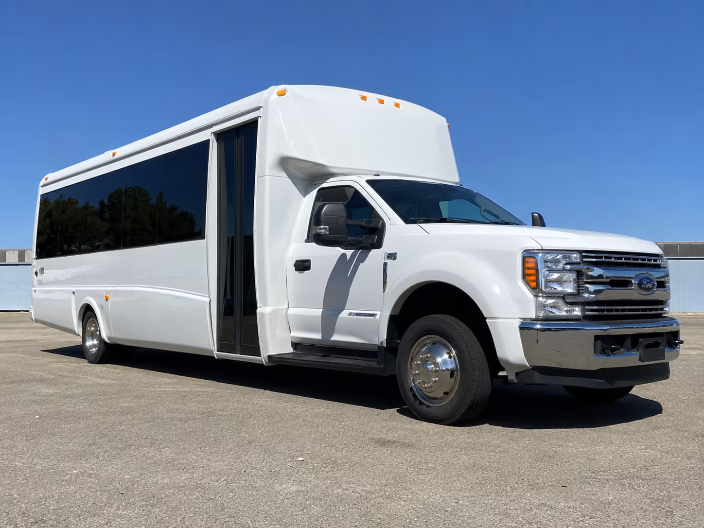 huntington park bus rentals for trade shows and conferences