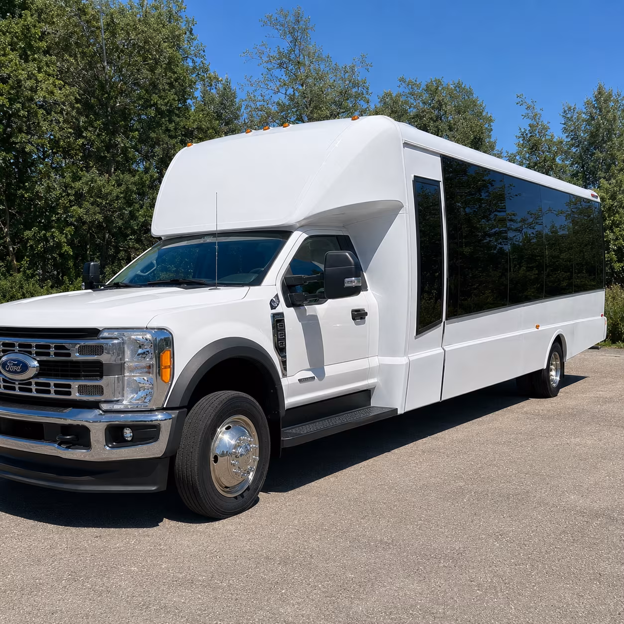 lakewood give your group a better prom ride with lakewood prom bus rentals