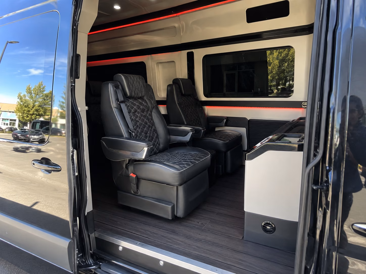 paramount daily commuter shuttles for paramount employees