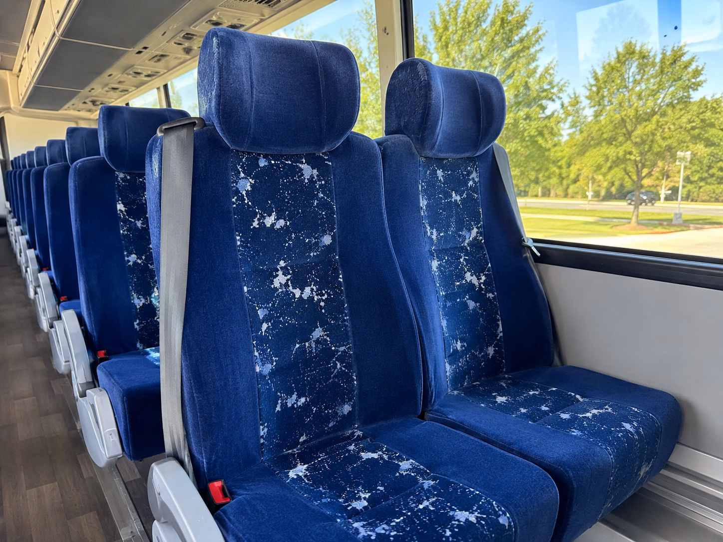 paramount professional corporate charter bus rentals in paramount